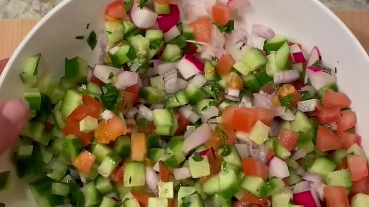 Simple Middle Eastern Salad