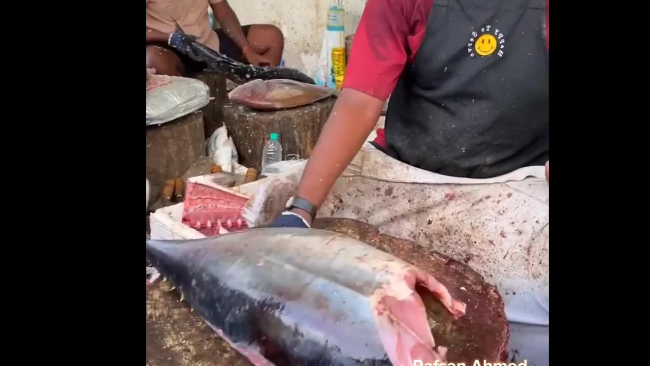 BIG TUNA FISH CUTTING BY SPEED SELVAM HD VIDEO #kasimeduselvam #shorts #bigfishcutting #bigfish