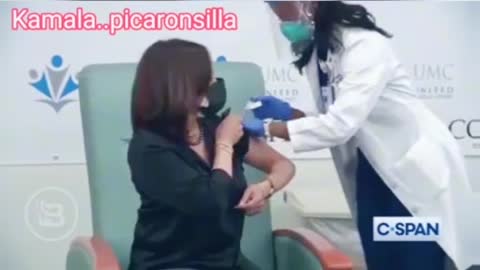 Kamala gets FAKE 💉