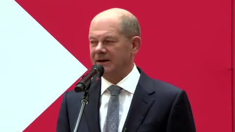 German SPD Seeks Three-Way Alliance to Replace Merkel-Led Coalition