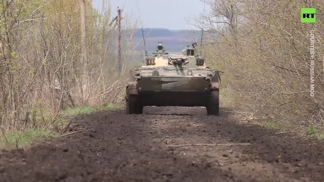 RT. Russian tanks suppress fortified positions of Ukrainian army