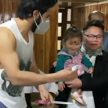 When the promotion you were expecting goes to someone else... #VarunDhawan 1w