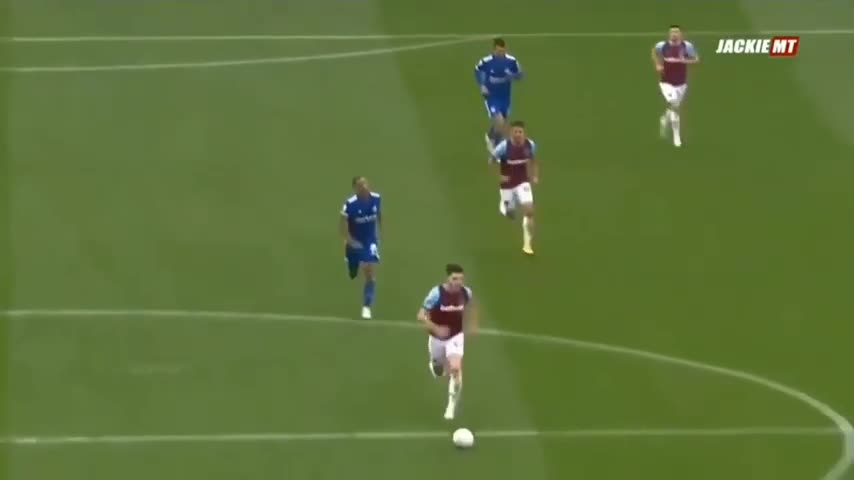 TRY NOT TO LAUGH - FOOTBALL FAILS