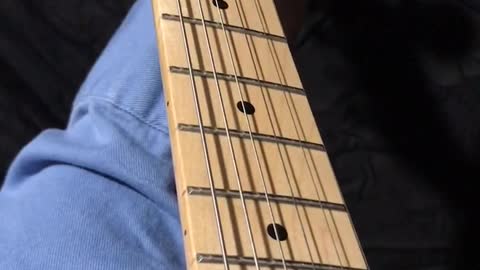 Beginner Guitar - A Minor and A Major Chord Shapes
