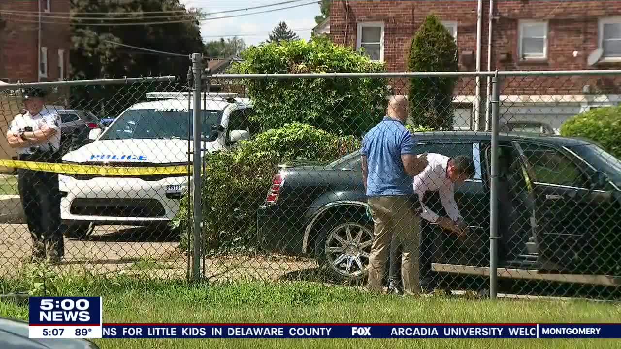 Carjacking suspect shot with own gun after victim gains control in Philadelphia driveway