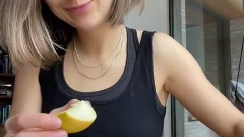 This is hilarious: How to eat an apple