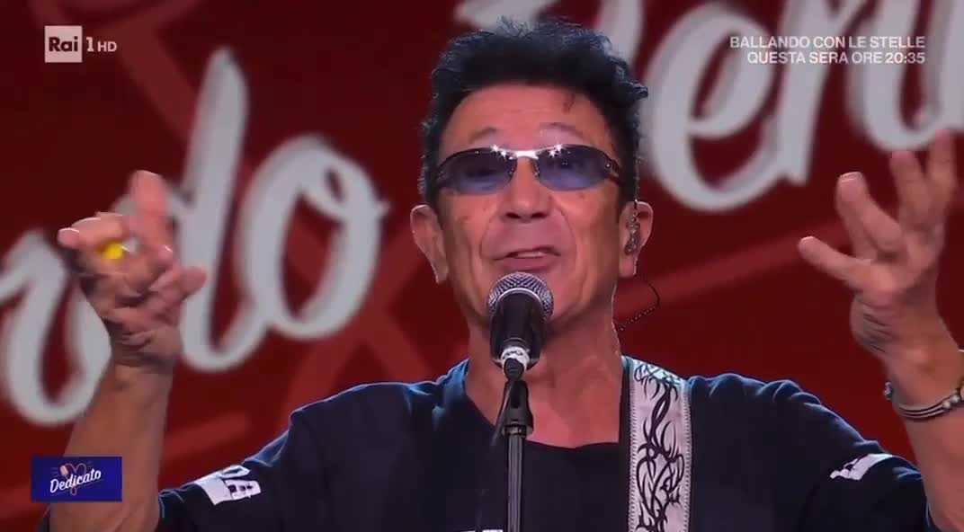 🔴 Edoardo Bennato - Dotti medici e sapienti.
