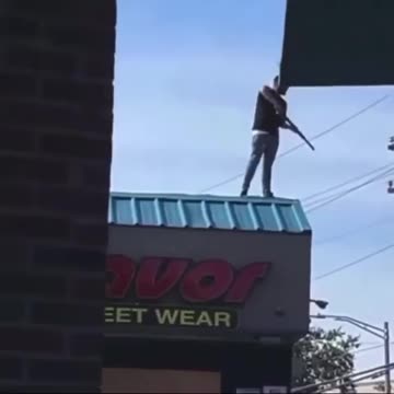 Armed Rooftop Arabs protect businesses from Black Looters in Louisiana during Hurricane Ida