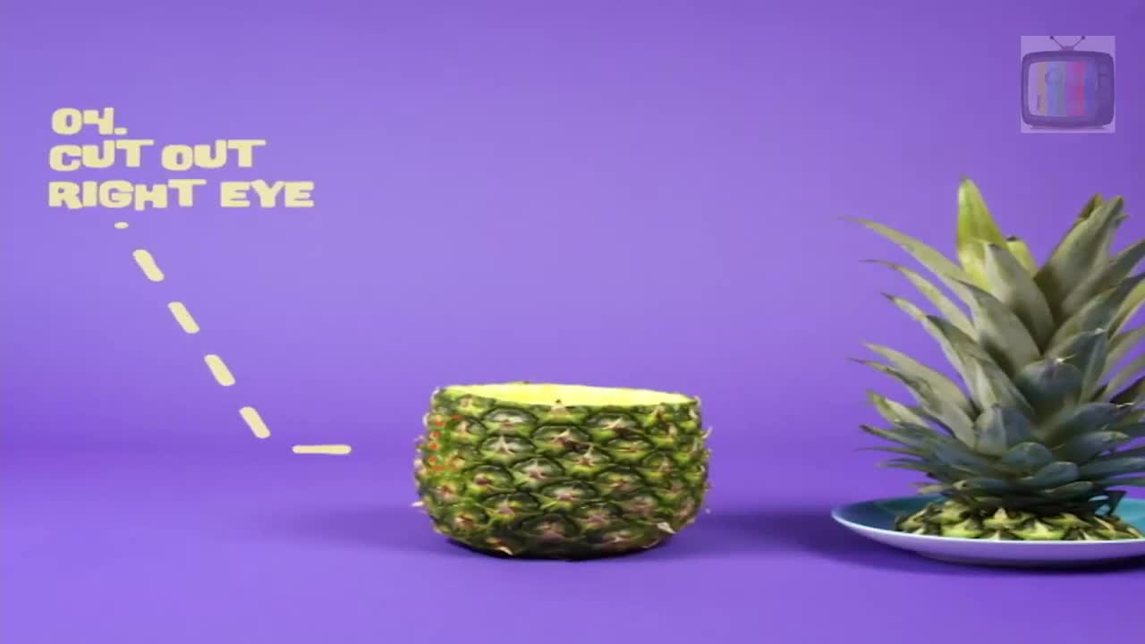 HOW TO CARVE A PINEAPPLE