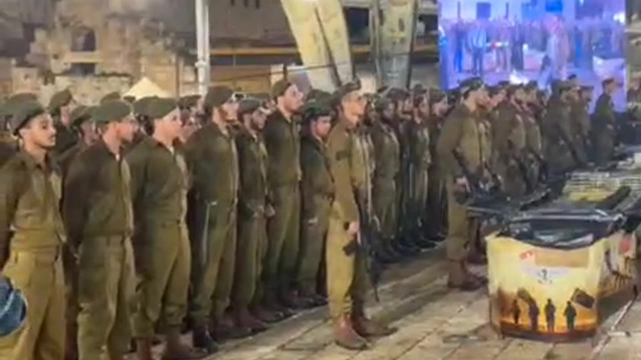 POWERFUL MOMENT: Ultra-Orthodox soldiers from the “Netzah Yehuda”