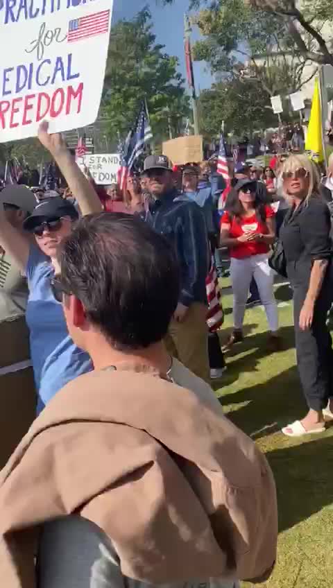 "We Will Not Comply" Anti-Vax Mandate Los Angeles