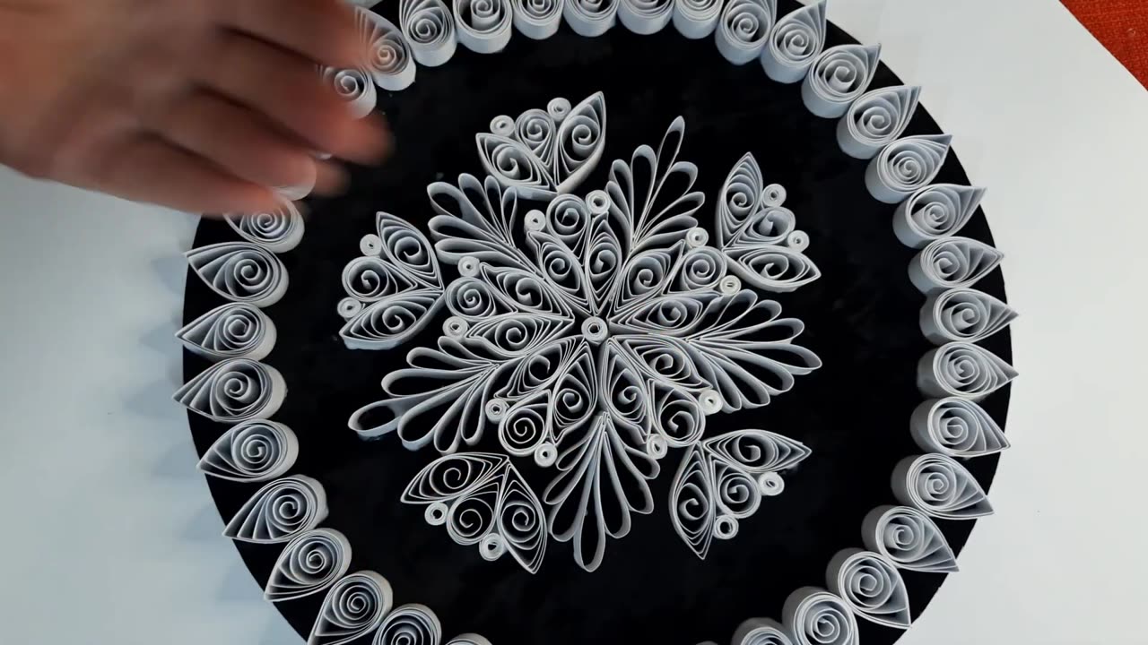 Stunning B&W Decoration Art | Quilling Art