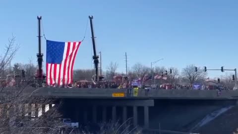 St. Louis, Missouri Raises the American Flag for the People's Convoy 🇺🇸