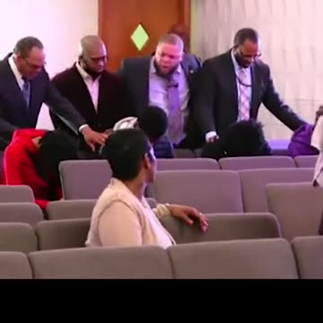 Pastor spots gunmen and pray for them