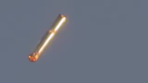 Impressive footage capturing the Starship Super Heavy Booster's landing as viewed from Mexico.