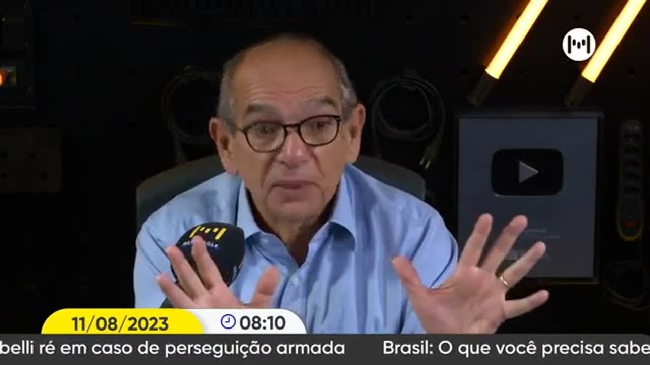 "o que rola dentro da antiga Bahiatursa", por Mario Kertesz