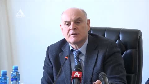 Аслан Бжания поддерживает требование блокировки социальных сетей в Абхазии