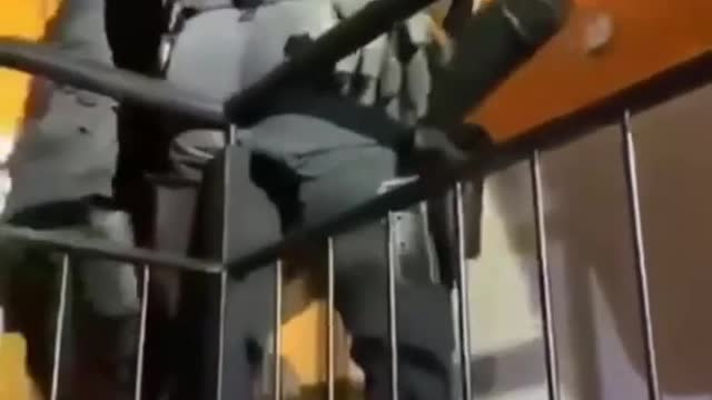 The cops have to go inside to catch a thief