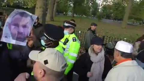 ANOTHER AGGRESSIVE ATTEMPT TO DISRUPTED HATUN FROM SPEAKING #HATUNTASH