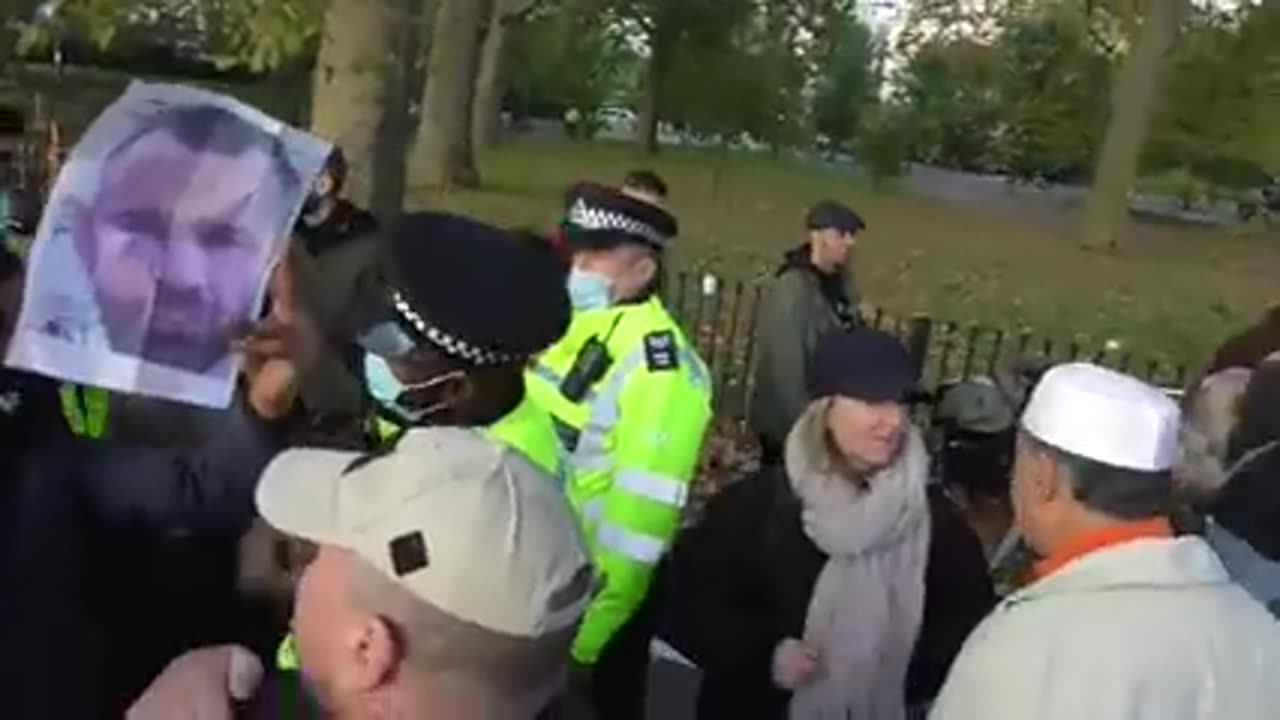 ANOTHER AGGRESSIVE ATTEMPT TO DISRUPTED HATUN FROM SPEAKING #HATUNTASH