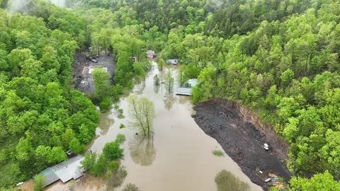 Drone footage of flooding along the Illinois River in NE Oklahoma