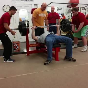 450lbs touch and go at Rt 29 fitness