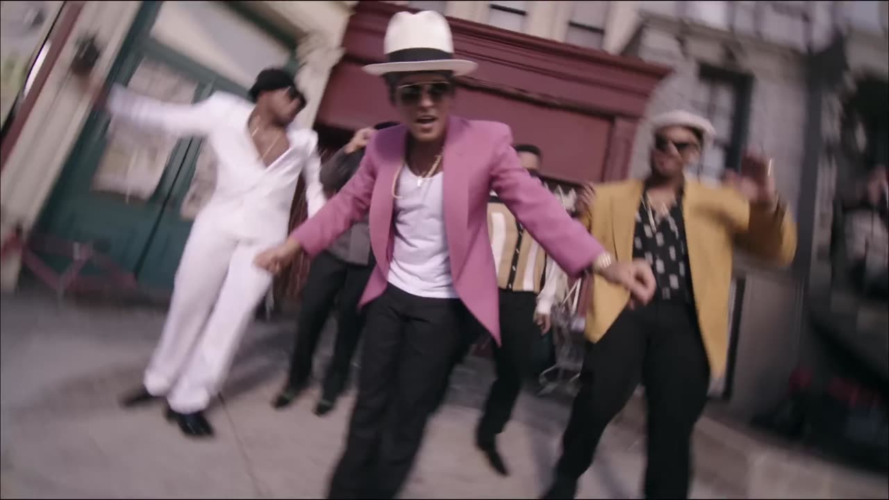 Mark Ronson - Uptown Funk (Official Video) ft. Bruno Mars