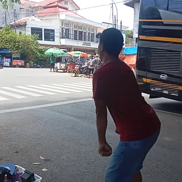 Dance again on the street