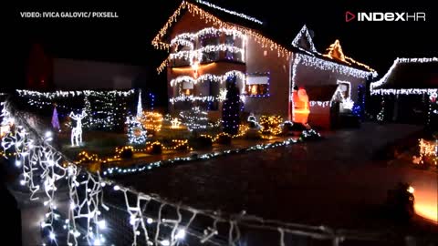 Dom obitelji Dujak ukrašen s više od 50 tisuća lampica