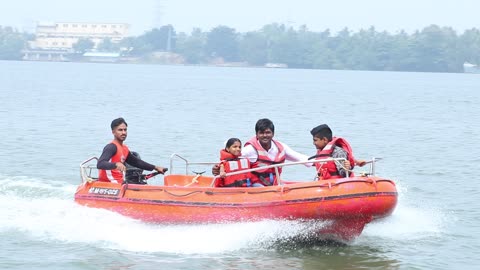 Speed boat