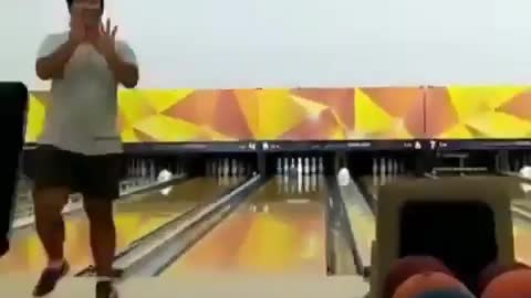 The bowling ball that can turn, this technology is unparalleled