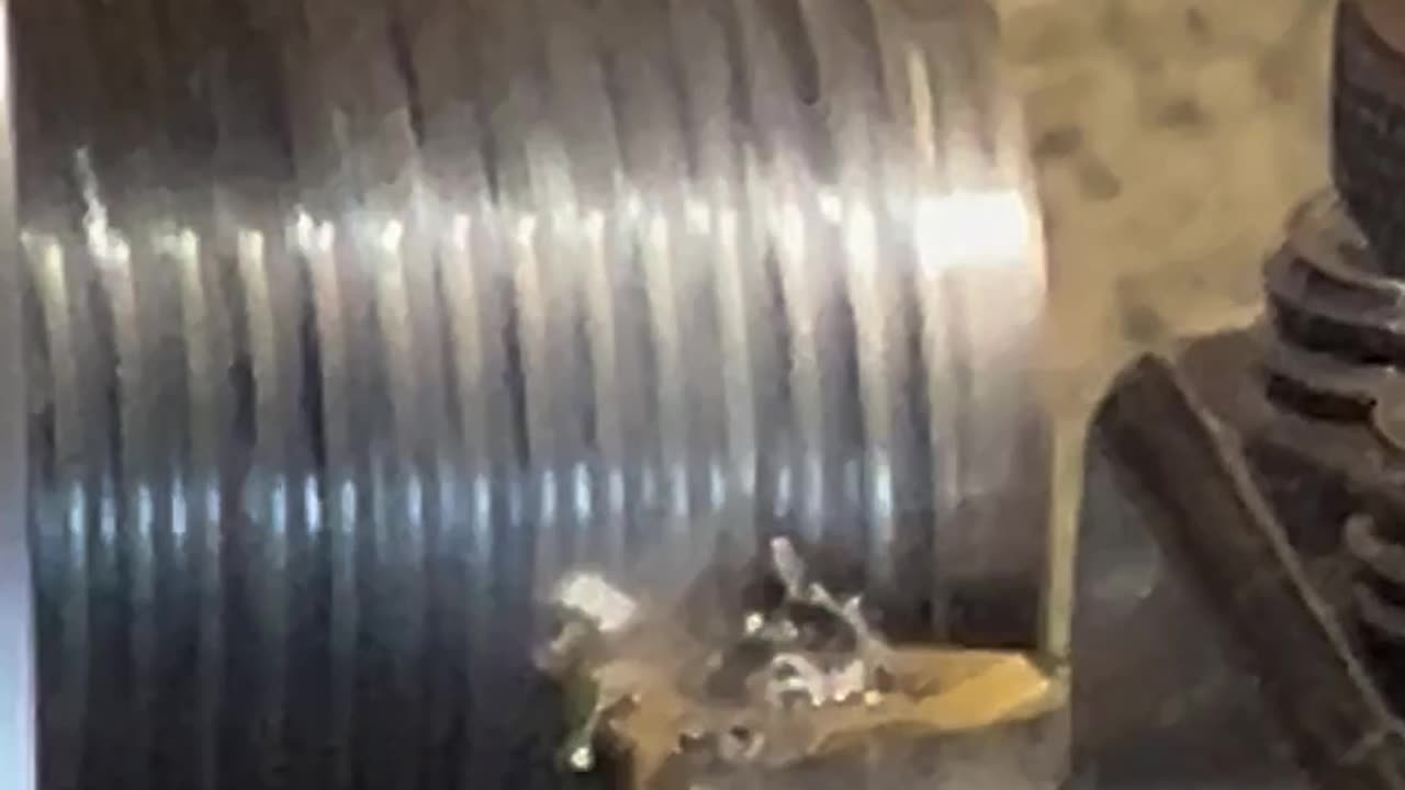 Cutting Threads on a Lathe - The Ultimate Guide