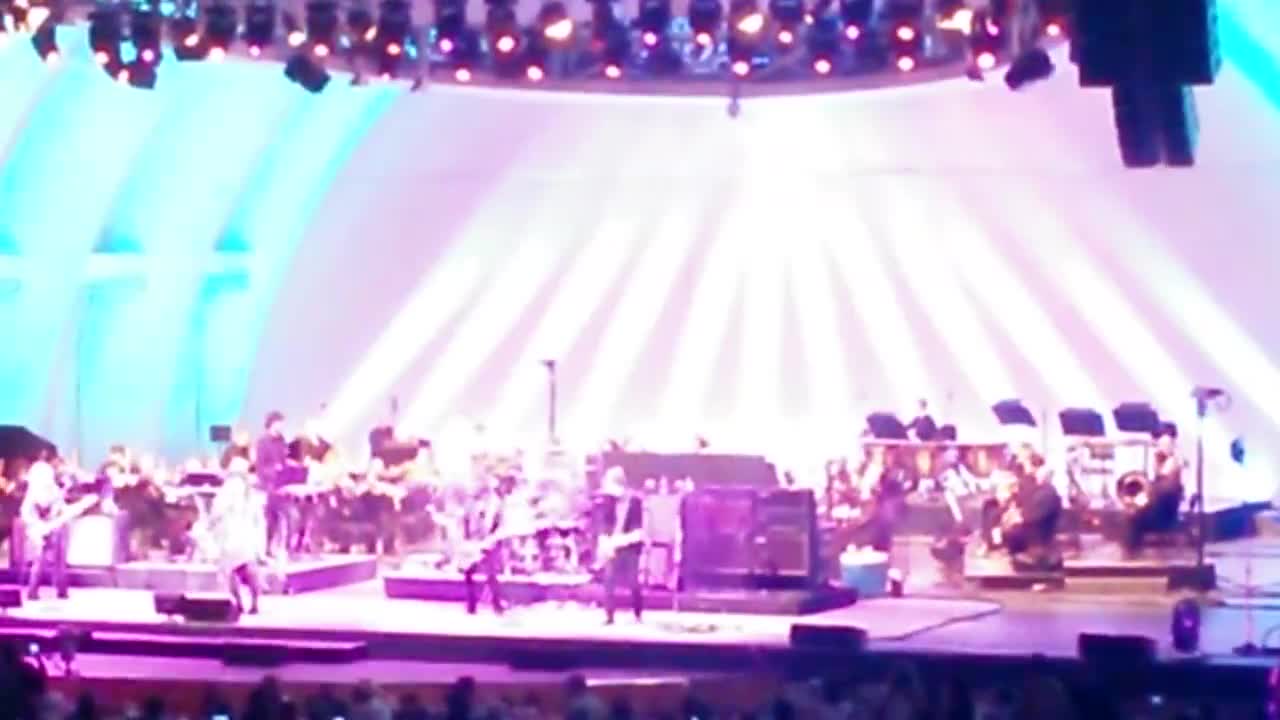 Heart Live in Concert @ The Hollywood Bowl (Kashmir)