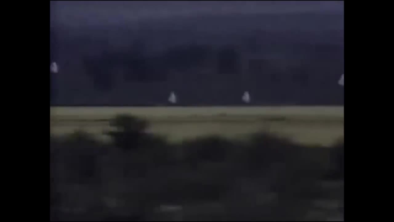 Stunning Video of B-1 Lancer in Action • Takeoff & Landing [Training Footage]-19