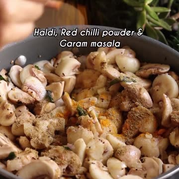 "Mouthwatering Mushroom Masala: A Savory Delight for Mushroom Lovers!" 🍄🍄🍄🍄