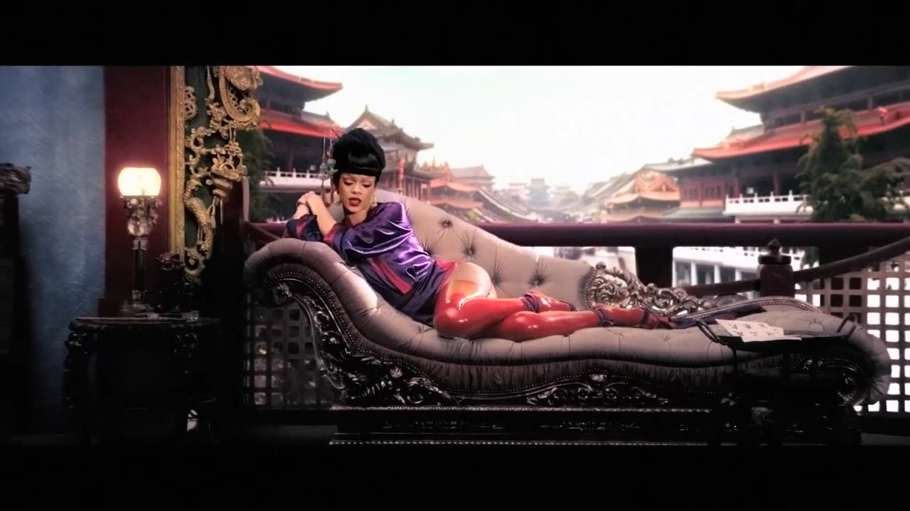 Coldplay - Princess Of China ft. Rihanna (Official Video)