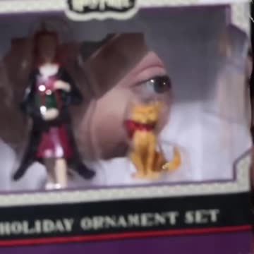 Look How Old School These Ornaments Are! #harrypotter #wizardingworld #christmas #ornaments