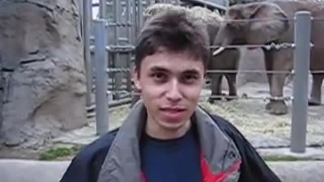 Jawed me at the zoo