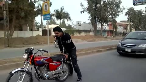 Wheeler Of Sargodha Babar Malik Stants Uni Road2012