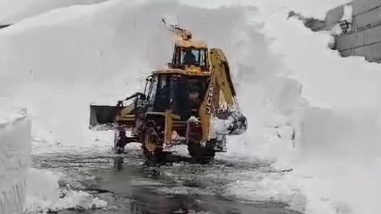 Today Kullu Manali Heavy Snowfall