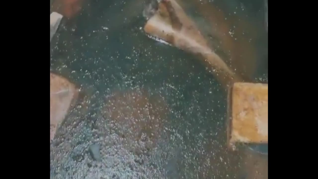 Who knows what the hell even happened here, absolutely creepy 😬