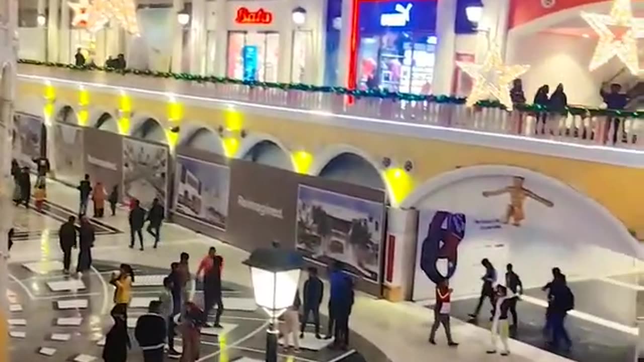 Wow 😳🥺 Beautiful Mall Greater 😍