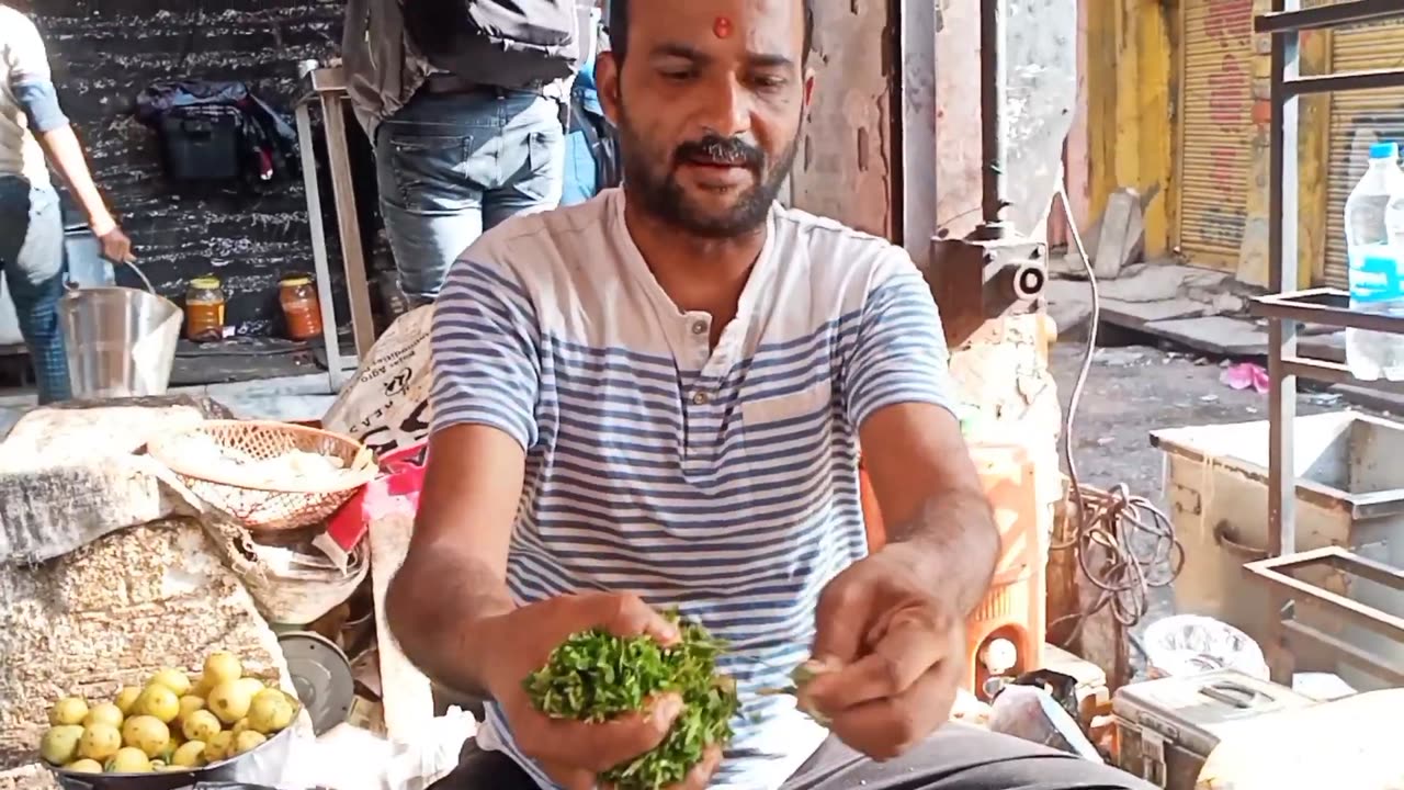 Special Paneer Bhature -- Beniram Chole Bhature Fatak Belanganj Agra @FoodieIncarnate