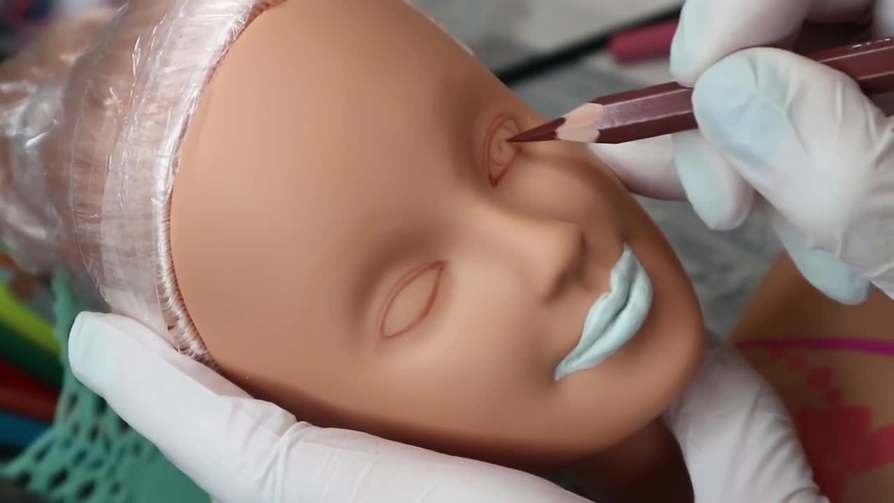 How to Become A Doll Artist: A blog about how to become a professional doll artist