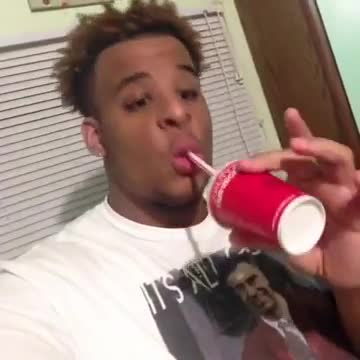 .VINES - Wendy's be trippin....