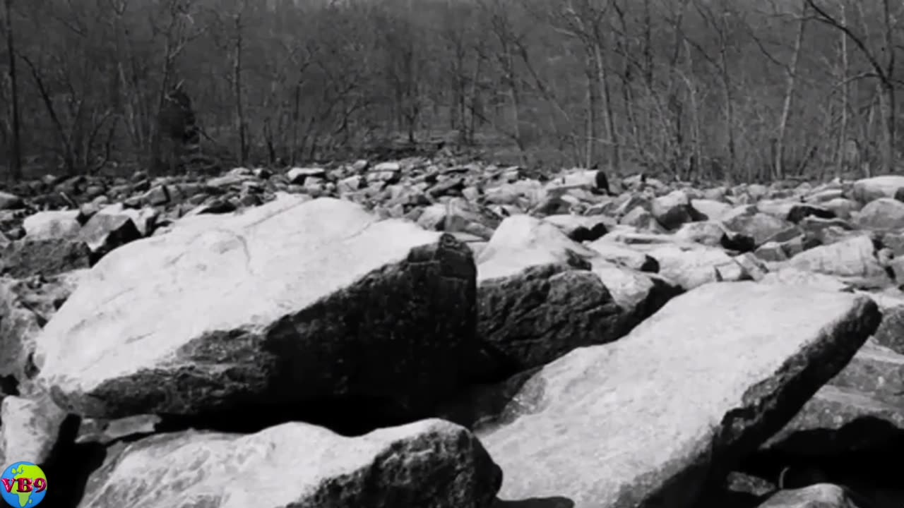 Mysterious "Moon Rocks" Found in America Produce Ringing Sounds