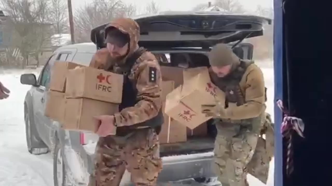 Police officers of Luhansk oblast delivered targeted aid to residents of the de-occupied