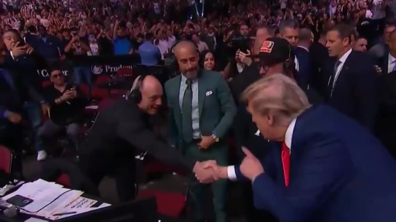 💥 Trump Recieves HUGE Support Entering The UFC Fight