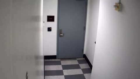 6149RHOBG3G301CStairwayLobbyEntry_2021-01-05_16h40min01s680ms.mp4