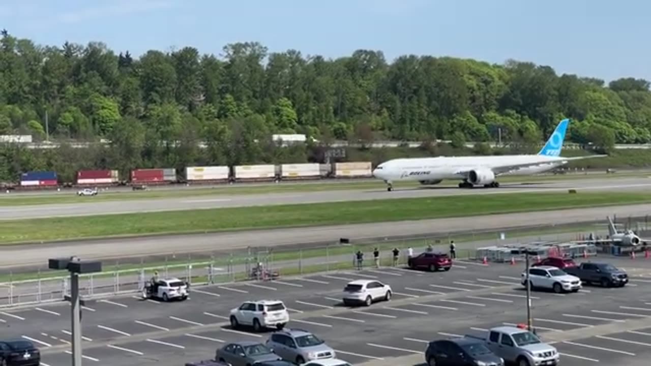 WH003 take-off from Boeing Field